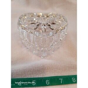 0809. Heart Shaped Clear Crystal Dual Sided Dish ~ Perfect 🥰